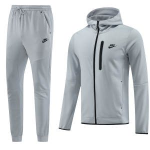 NIKE TUTA CON CAPPUCCIO III