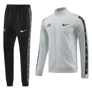 NIKE TUTA SPORTIVA XIII