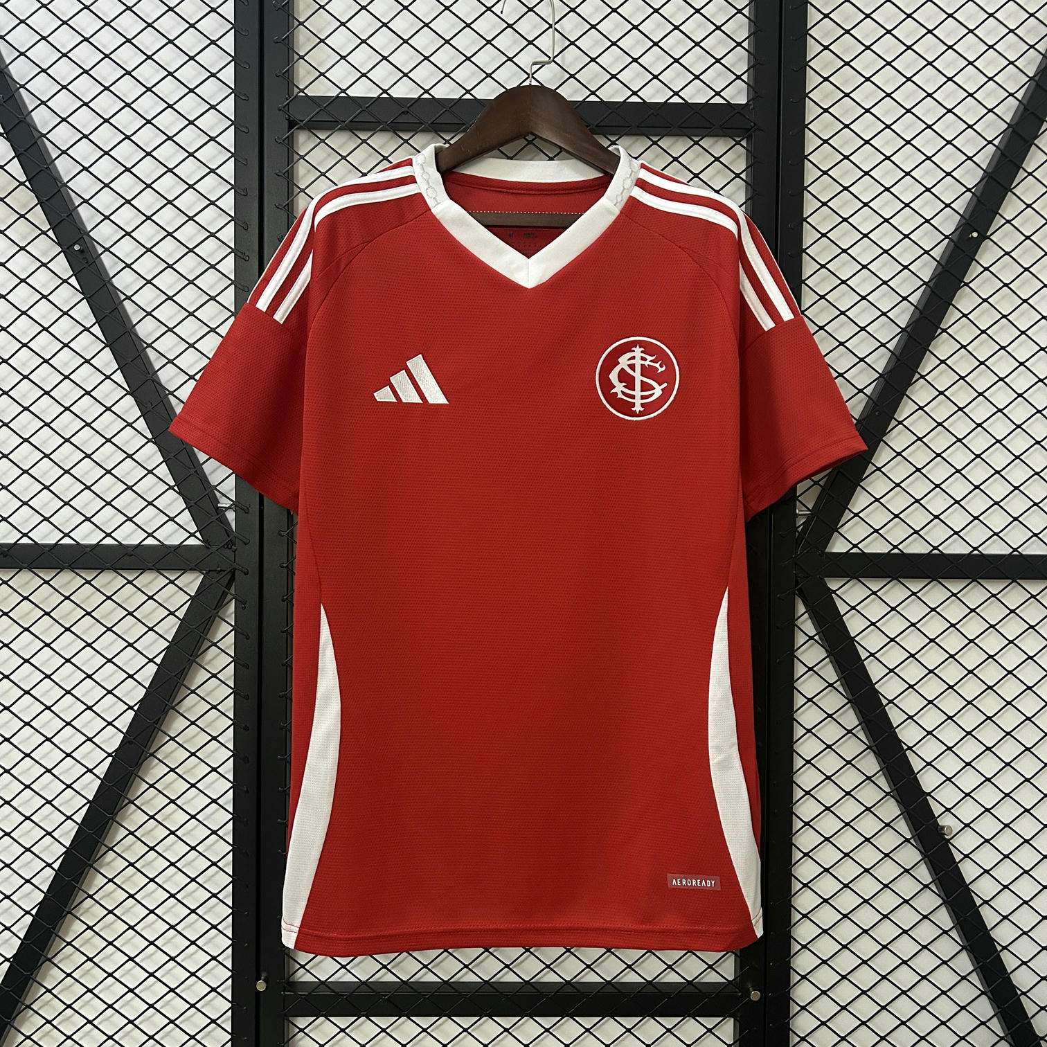 INTERNATIONAL HOME 25/26